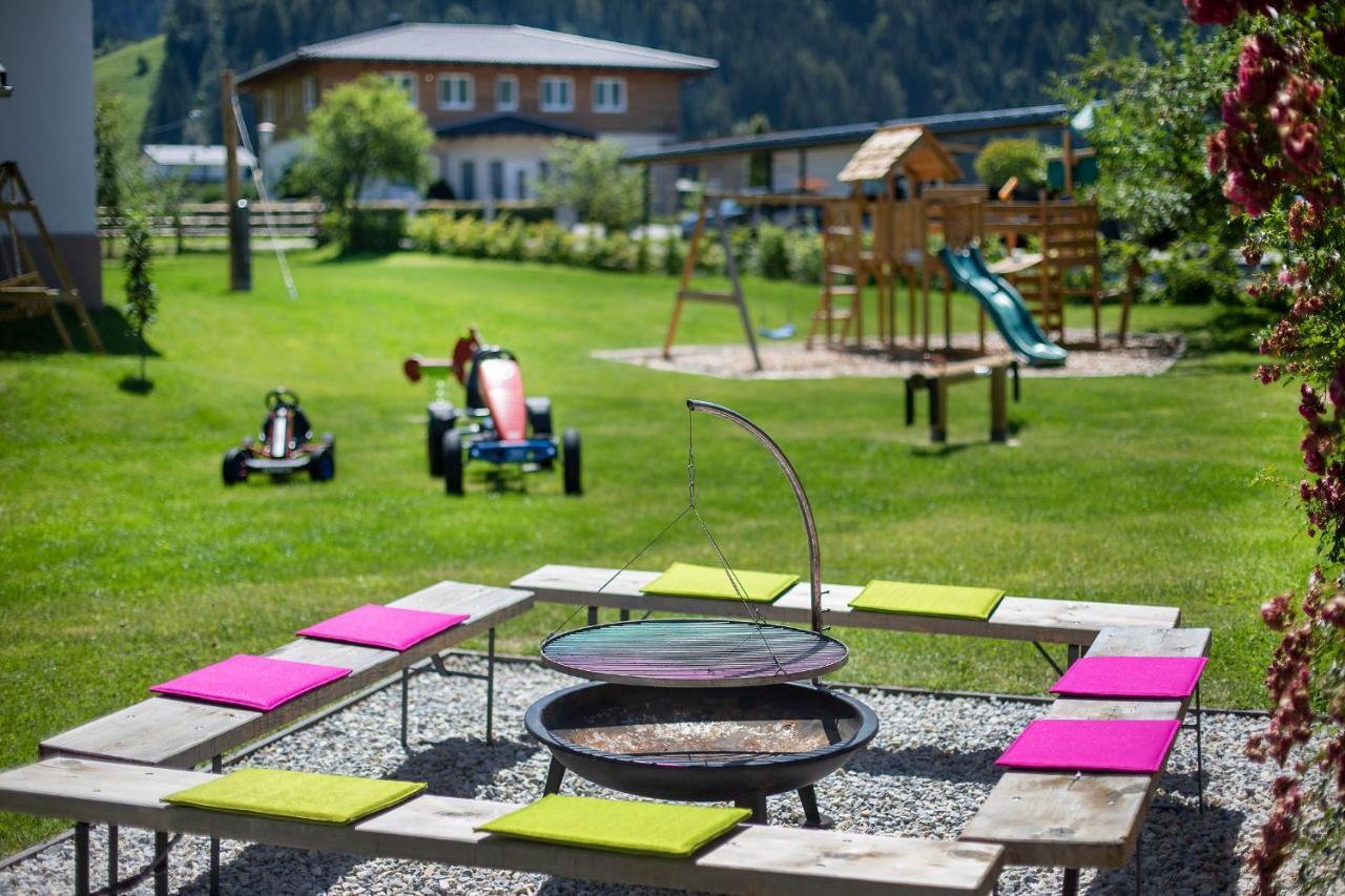 Feriengut Ottacherhof - Active Family Holiday In Central Hollersbach ホラースバッハ・イム・ピンツガウ エクステリア 写真